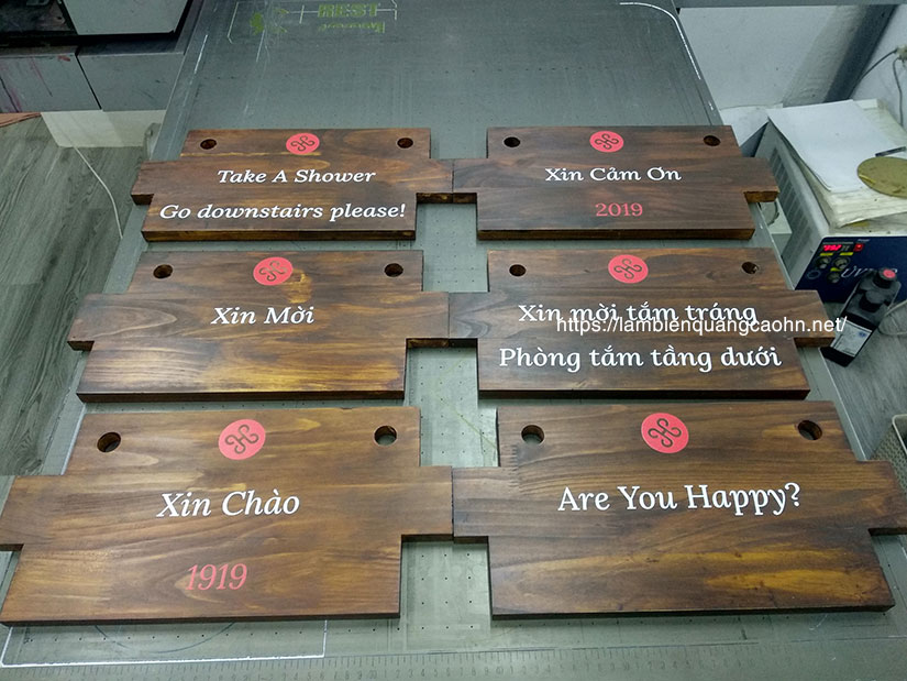 biển hiệu gỗ, biển gỗ, biển quảng cáo gỗ, bảng hiệu gỗ, bảng quảng cáo gỗ, bảng gỗ