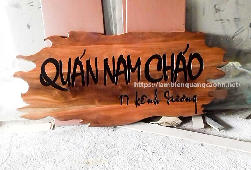 biển hiệu gỗ