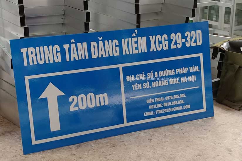 biển quảng cáo phản quang, biển dán decal phản quang, biển in decal phản quang