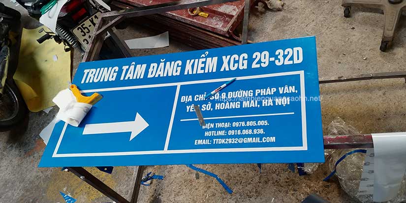 biển quảng cáo phản quang, biển dán decal phản quang, biển in decal phản quang