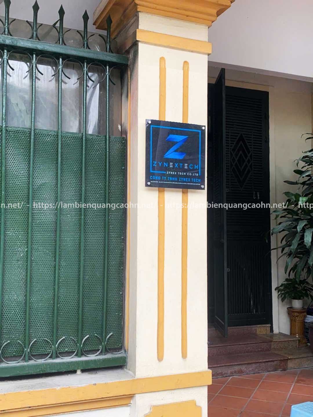 Biển công ty mica