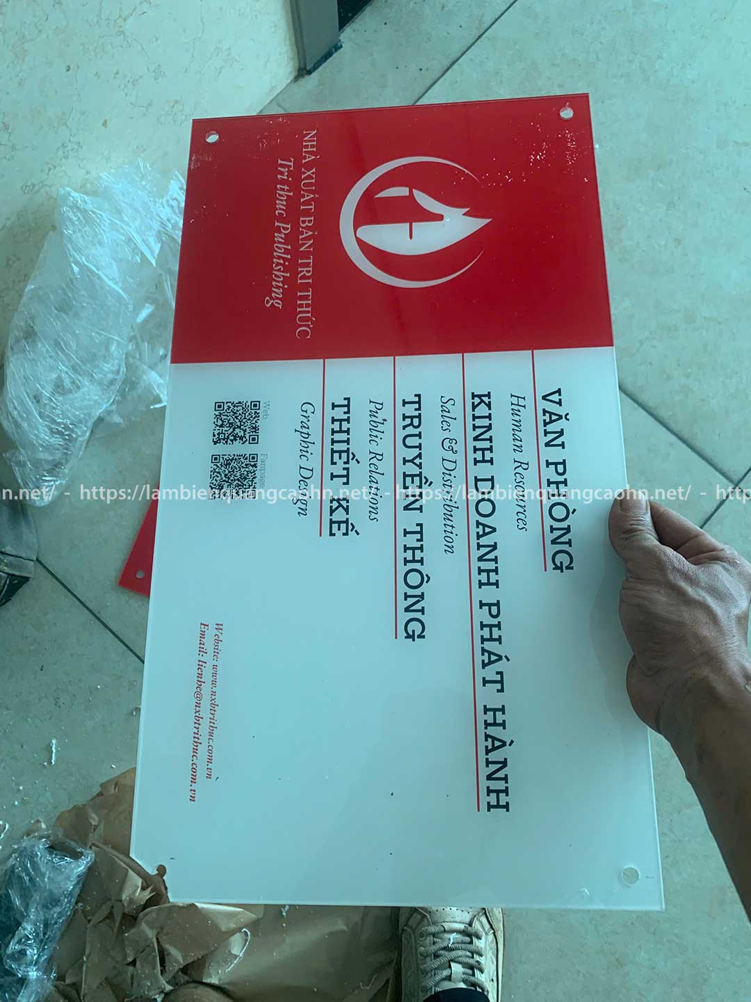 Biển công ty mica