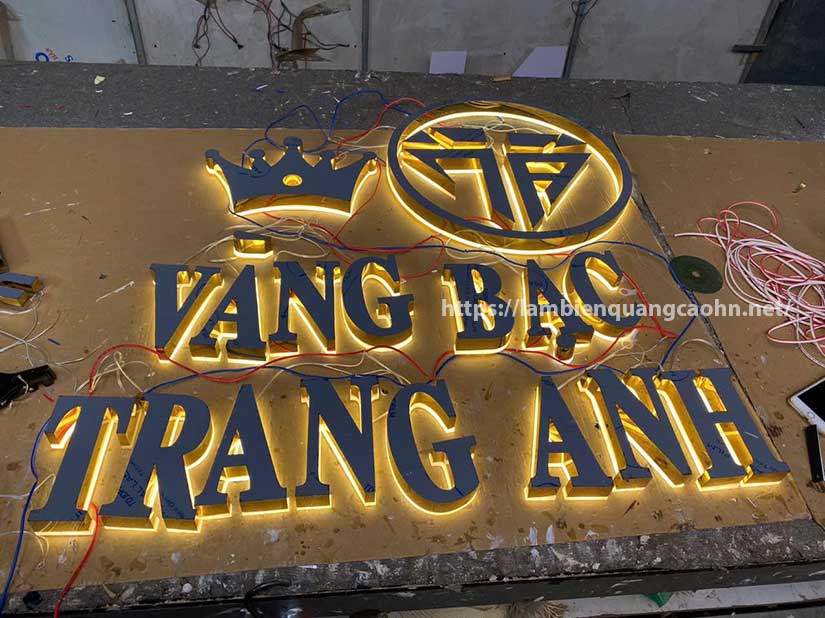 làm biển cửa hàng vàng bạc, biển chữ đồng, biển chữ nổi inox