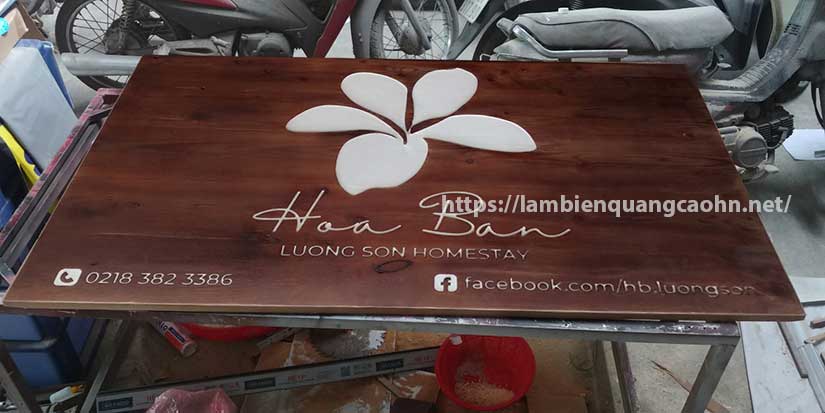 Biển quảng cáo gỗ
