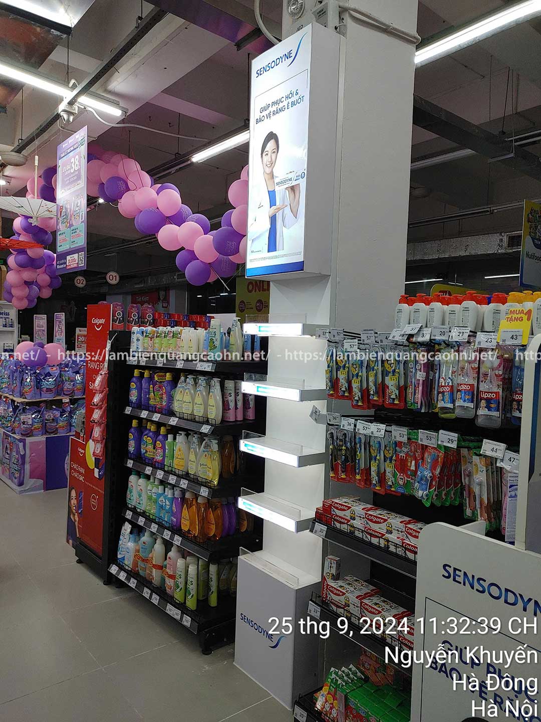 Biển hộp đèn ốp cột siêu thị