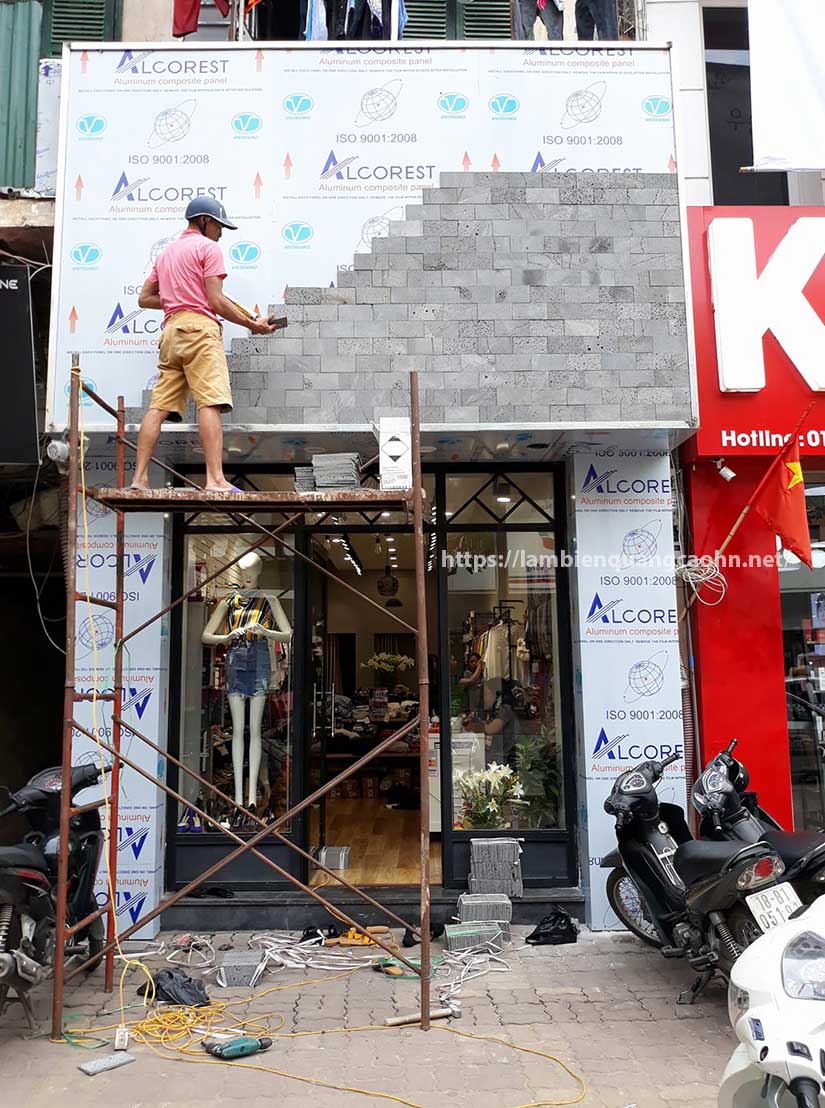 biển quảng cáo ốp gạch