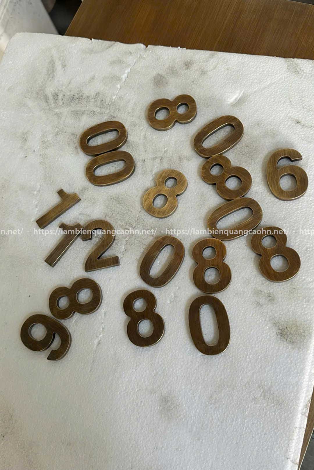 Cắt, khắc đồng nguyên khối