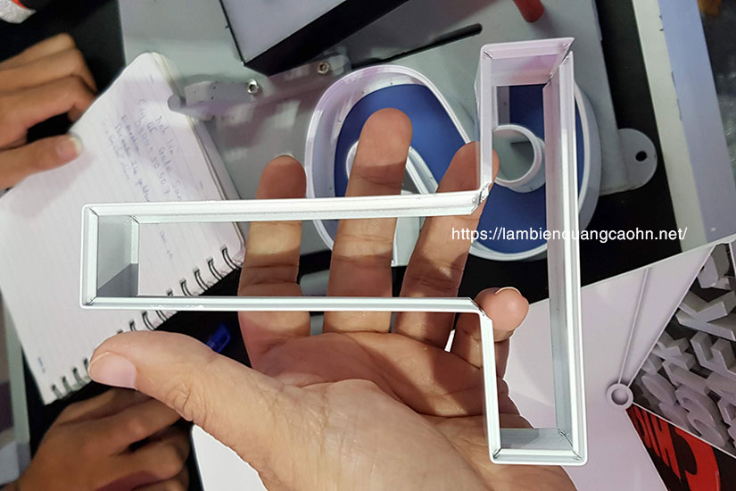Chữ hộp đèn, chữ mica đèn LED, chữ nổi mica