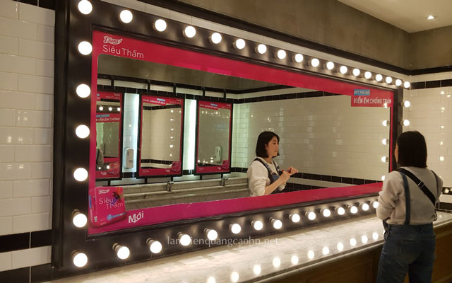 Dán decal quảng cáo