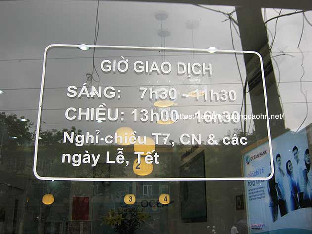 Decal dán kính, dán cửa kính, dán decal, dán decal kính văn phòng, in decal dán kính