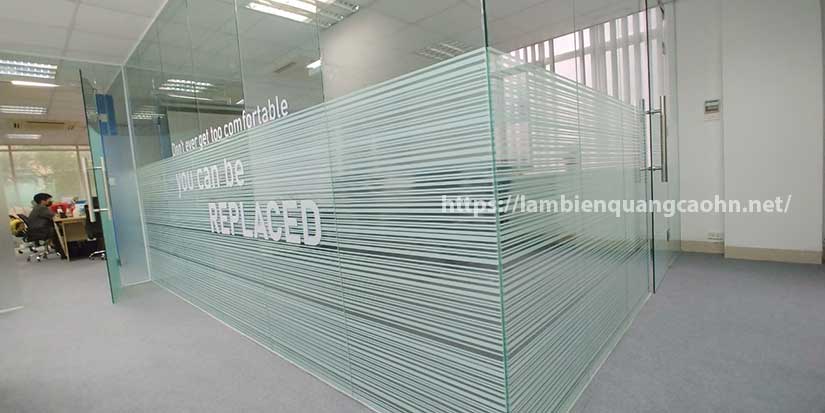 decal mờ dán kính văn phòng