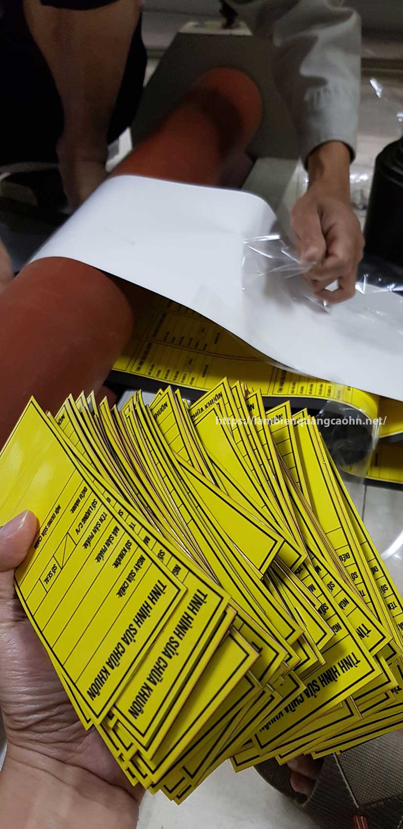 decal nam châm dán bảng