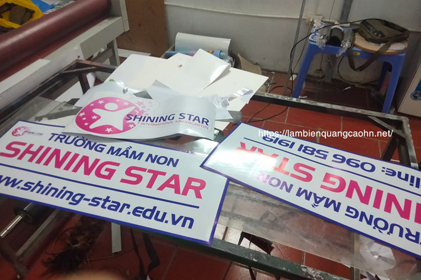 decal nam châm dẻo dán xe bus trường mầm non, decal nam châm dẻo