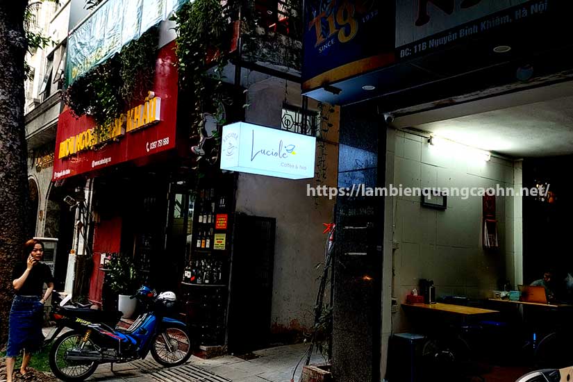 Giá biển hộp đèn mica