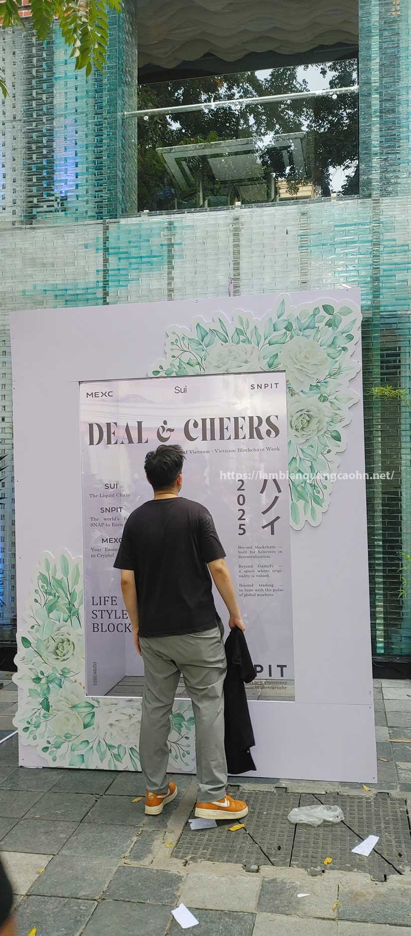 Khung hộp chụp ảnh check in