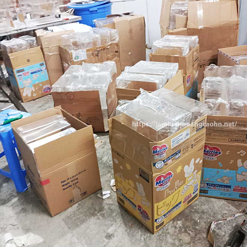 Hộp mica trong suốt