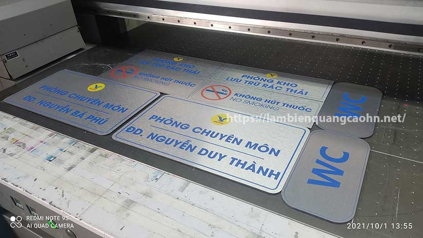 giá biển alu in UV