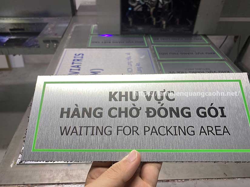 giá biển alu in UV