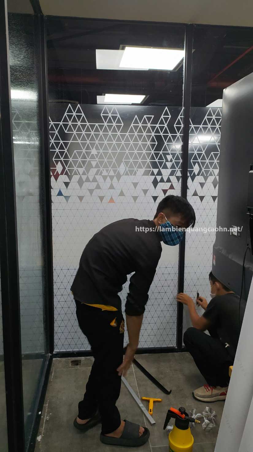in decal dán kính