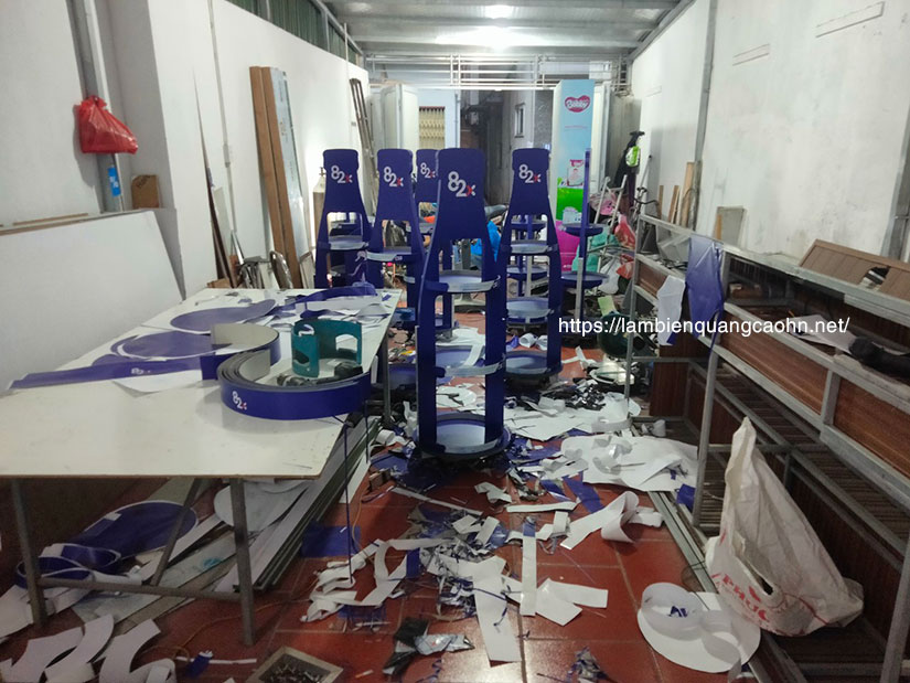 kệ gỗ trưng bày, side burn, kệ quảng cáo, kệ trưng bày, kệ trưng bày mini, kệ quảng cáo sản phẩm
