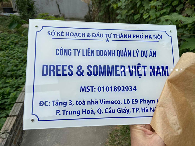 làm bảng hiệu công ty mica, biển mica công ty, biển công ty mica, bảng nội quy, biển tên phòng, biển tên công ty