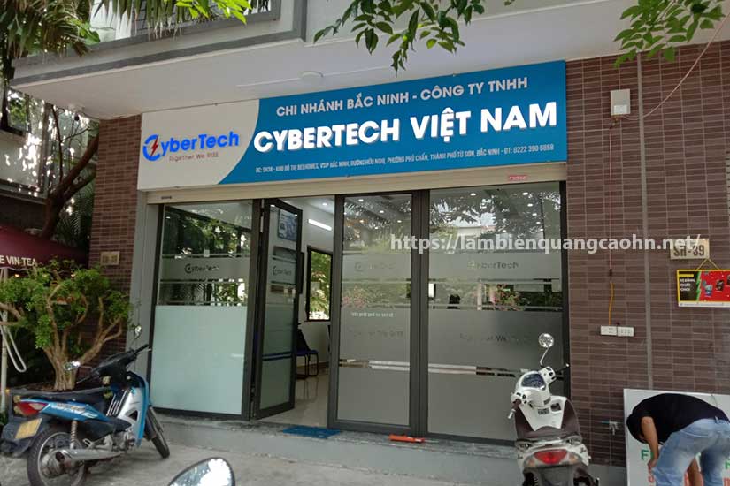 làm bảng tên công ty