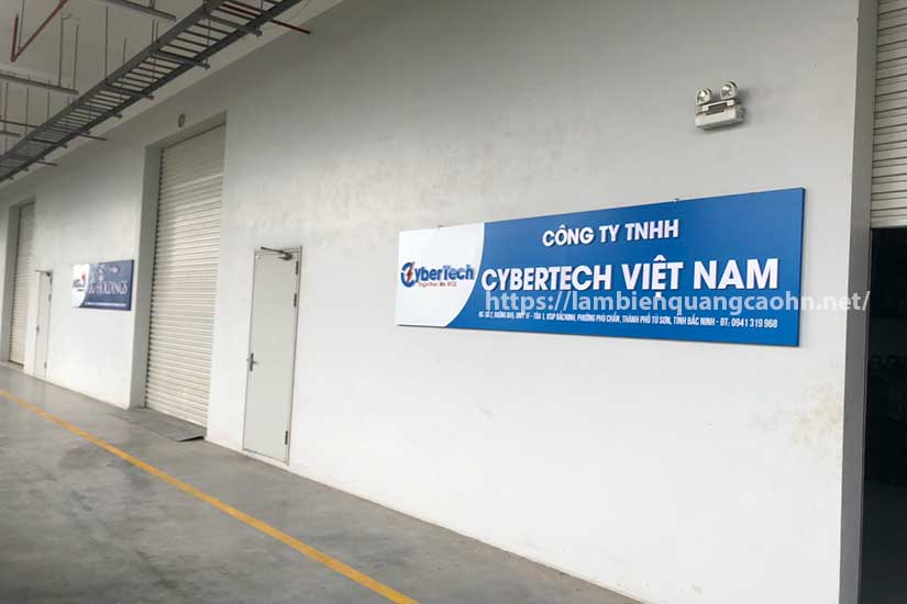 làm bảng tên công ty