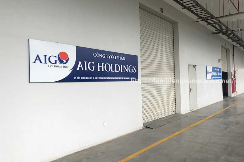 làm bảng tên công ty