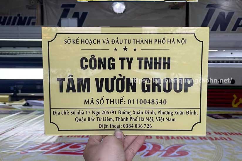 làm bảng tên công ty