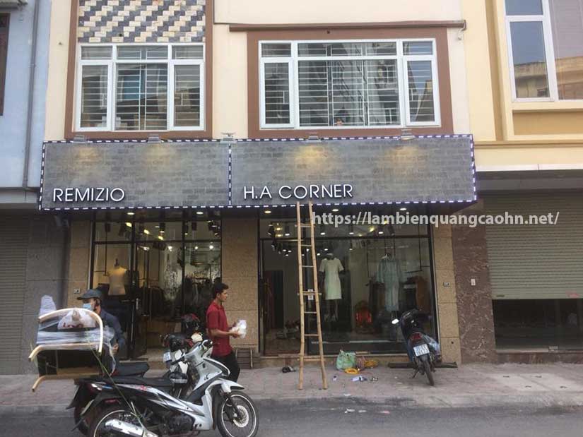 làm biển cửa hàng thời trang