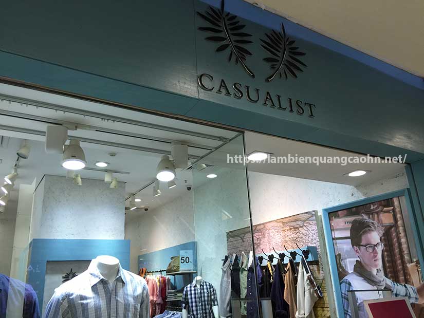 làm biển cửa hàng thời trang