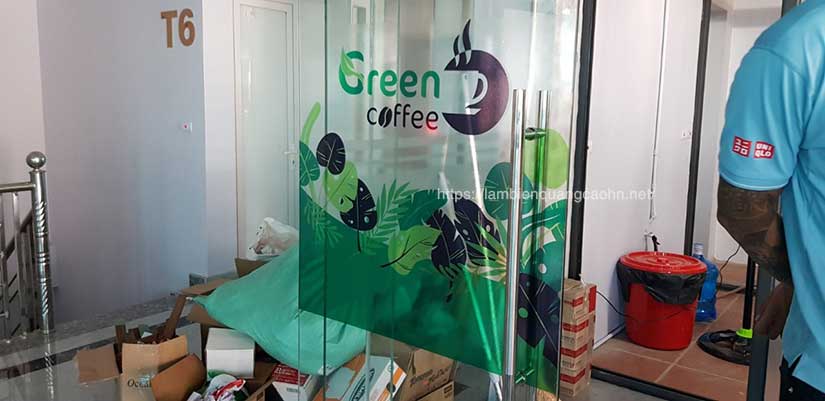 làm biển quán cafe, dán decal kính, dán decal cửa kính