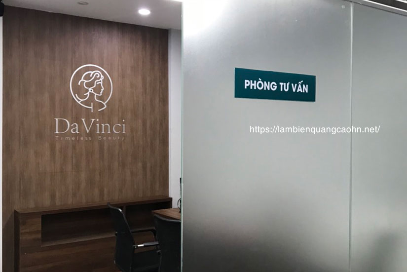 làm biển quảng cáo, biển quảng cáo thẩm mỹ viện, biển quảng cáo spa, biển spa, bảng hiệu thẩm mỹ viện, biển alu, biển chữ inox sáng chân