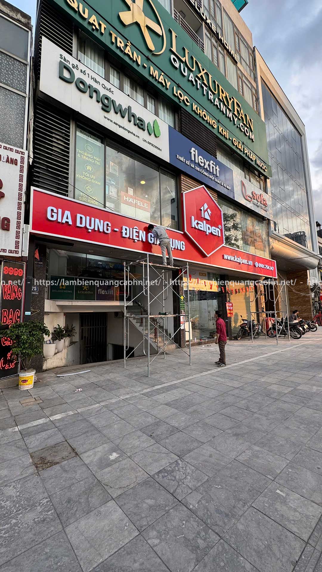làm biển quảng cáo siêu thị điện máy
