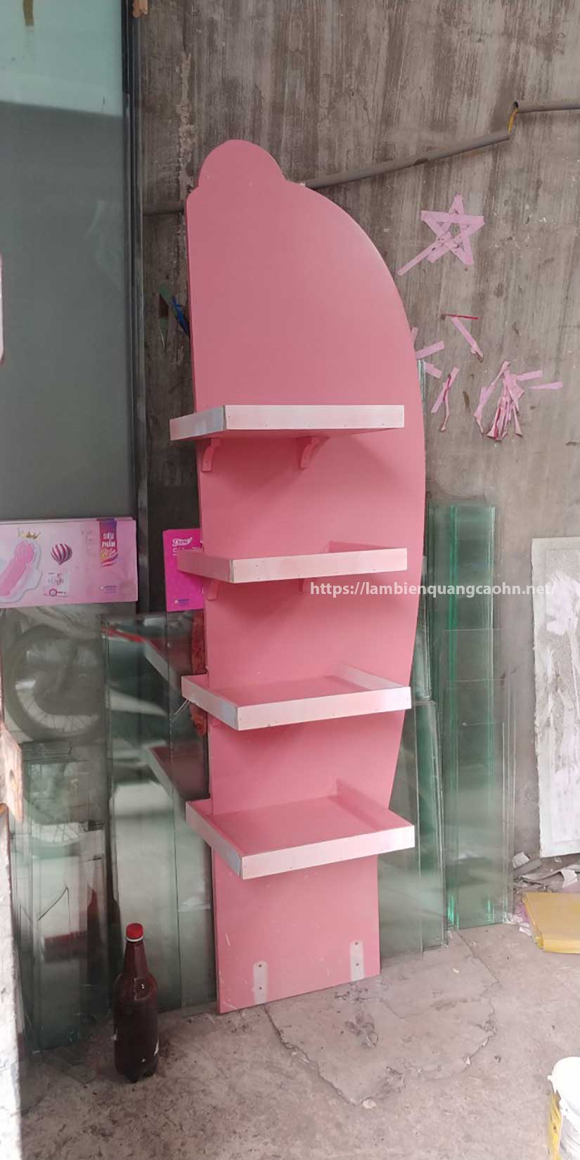 mẫu kệ trưng bày mỹ phẩm mini