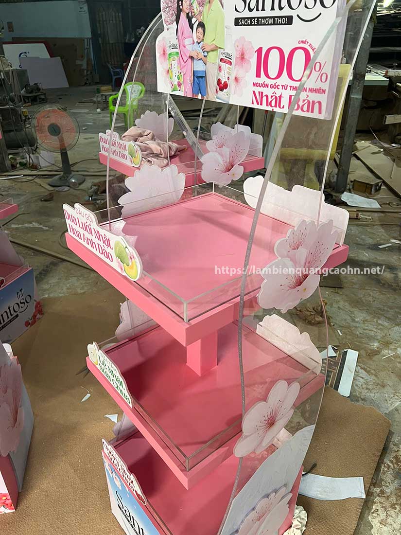 mẫu kệ trưng bày mỹ phẩm mini