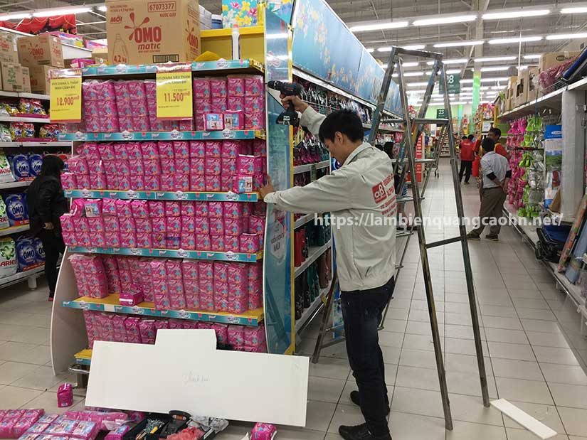 ốp đầu kệ siêu thị
