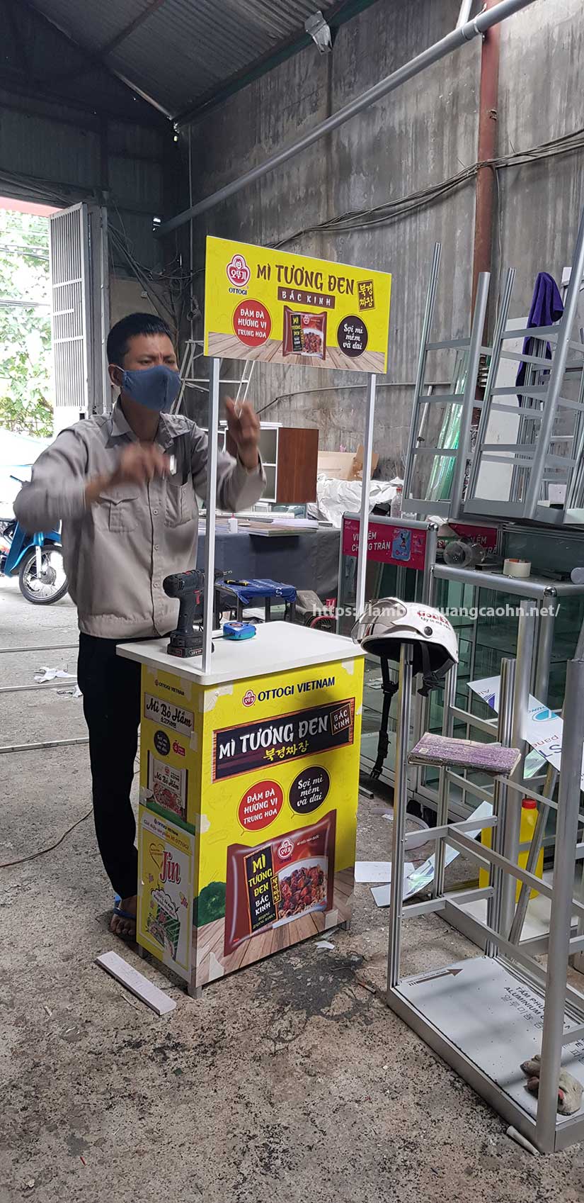 sản xuất POSM lắp ghép