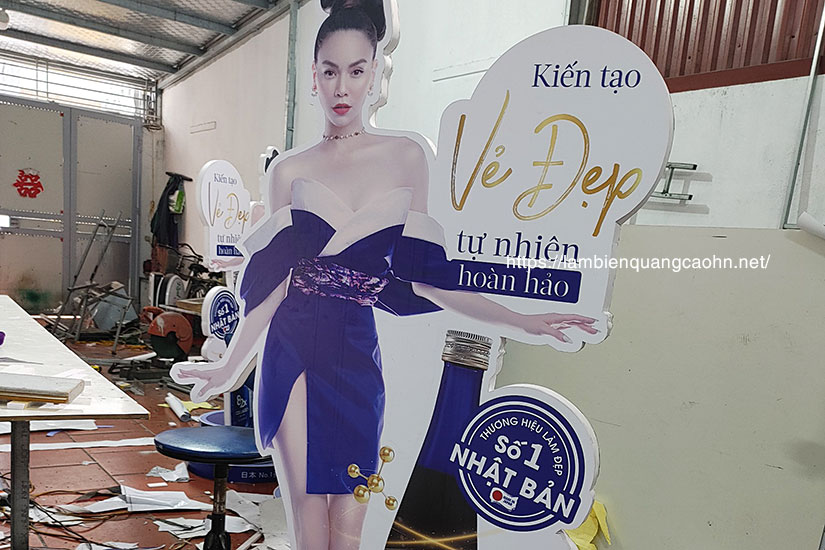 standee hình người hai mặt, standee die cut, standee mô hình, standee nhân vật hoạt hình