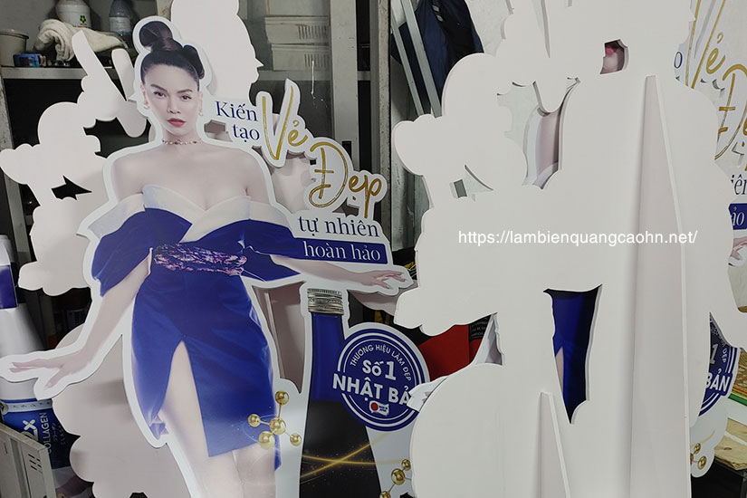standee hình người hai mặt, standee die cut, standee mô hình, standee nhân vật hoạt hình