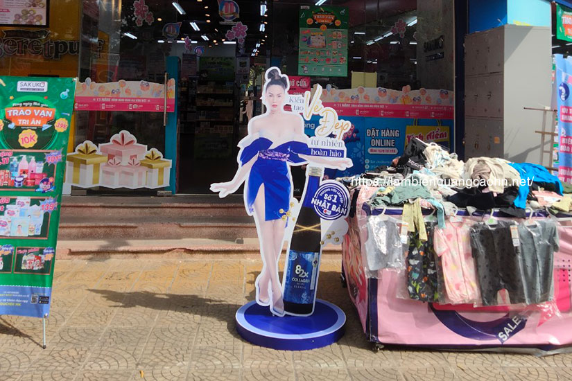 standee hình người hai mặt, standee die cut, standee mô hình, standee nhân vật hoạt hình
