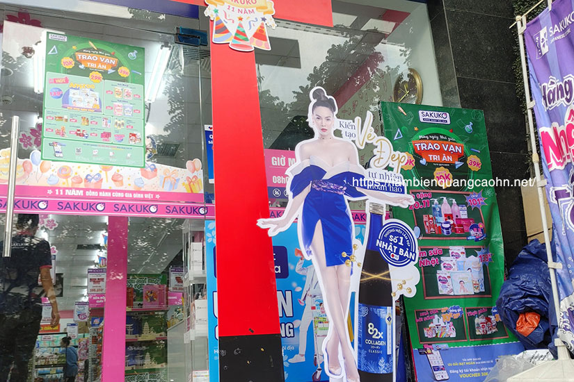 standee hình người hai mặt, standee die cut, standee mô hình, standee nhân vật hoạt hình