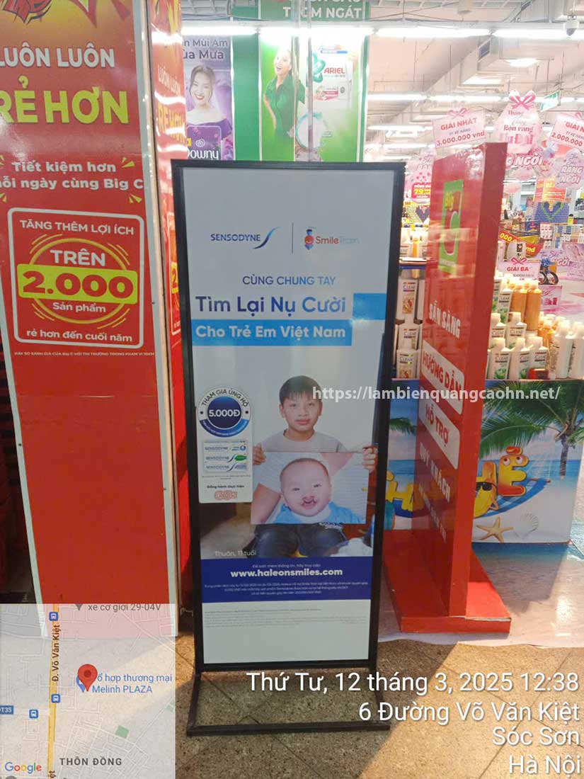 Standee sắt