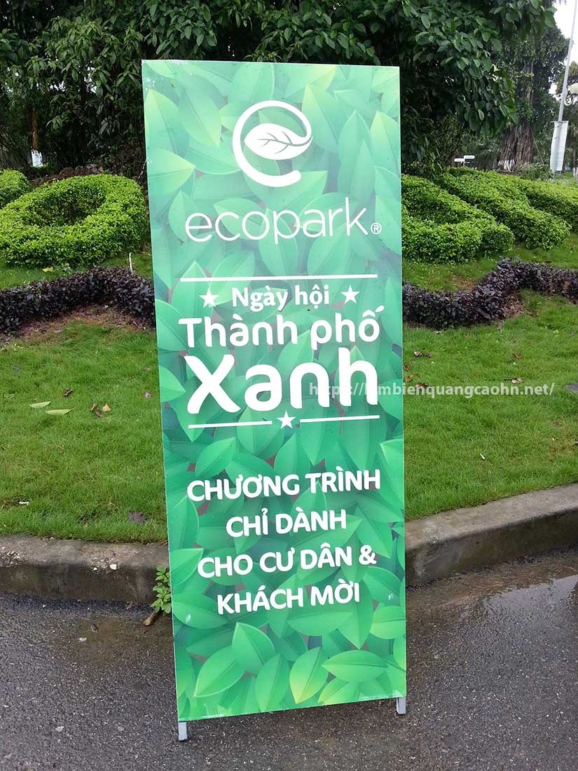 Standee quảng cáo, standee khung sắt, standee chân sắt