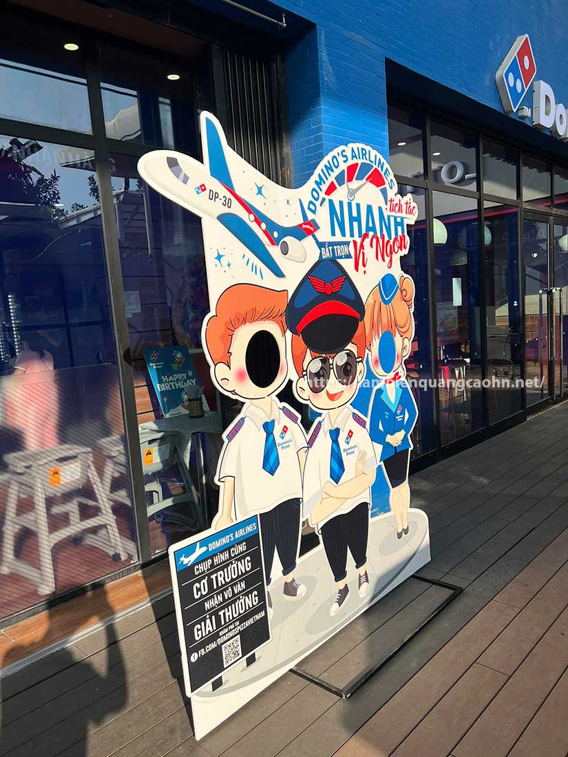 standee die cut; standee quảng cáo