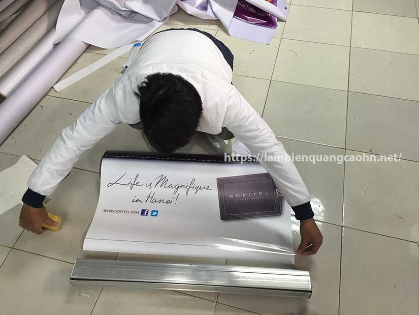 standee die cut; standee quảng cáo