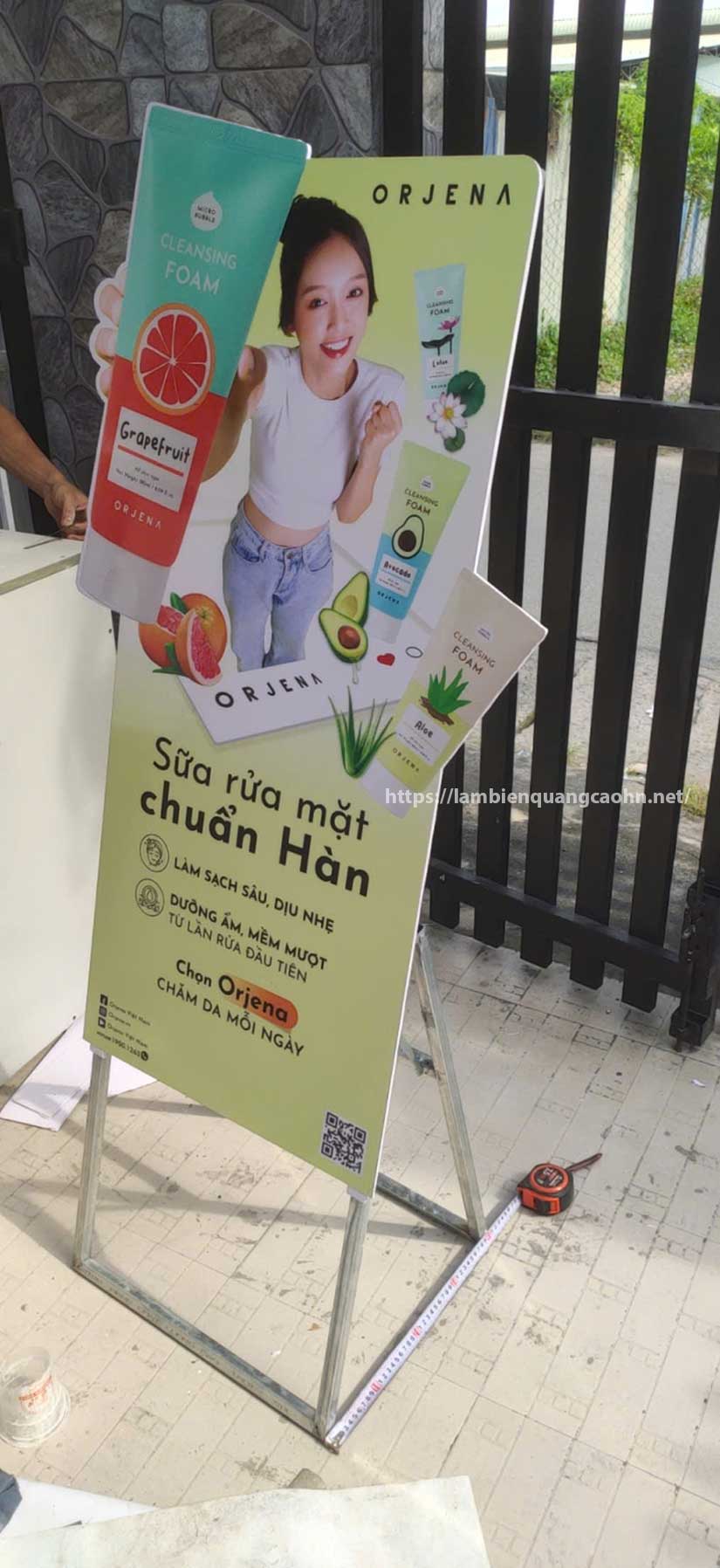 standee die cut; standee quảng cáo