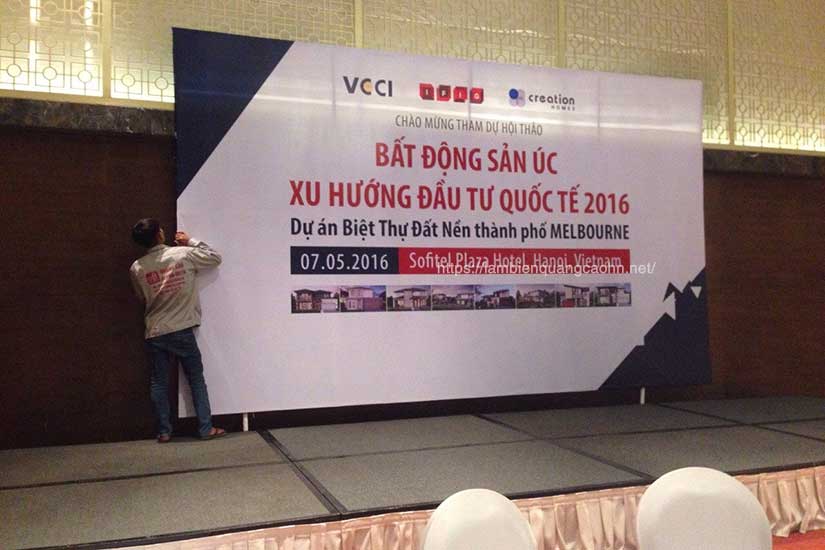 thi công backdrop