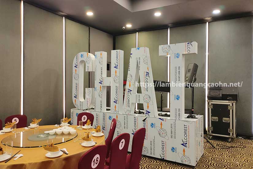 trang trí góc check in bằng chữ nổi 3D