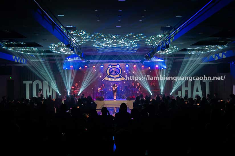 trang trí góc check in bằng chữ nổi 3D